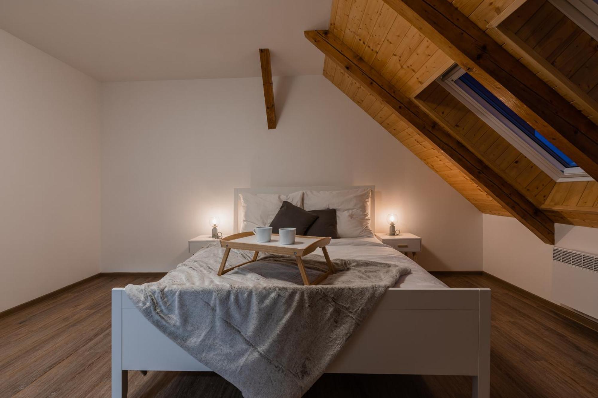 Romanticky Loft Parking U Hlavniho Nadrazi Оломоуц Экстерьер фото