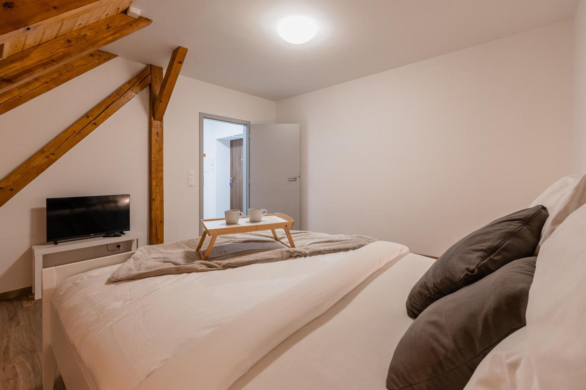 Romanticky Loft Parking U Hlavniho Nadrazi Оломоуц Экстерьер фото